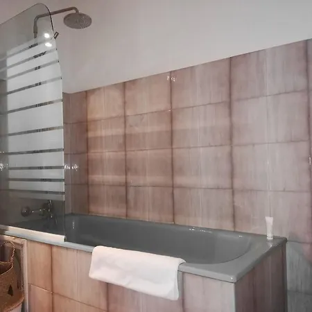 Hoetel Le Castellan Hotel 2*